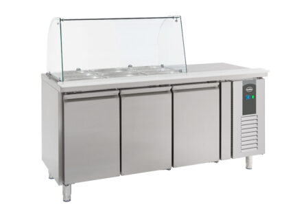 Refrigerated Counter With Glass Cover 3 Doors
