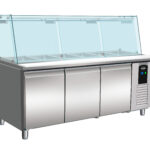 Refrigerated Counter With Glass Cover 3 Doors 5X 1/1 GN Container